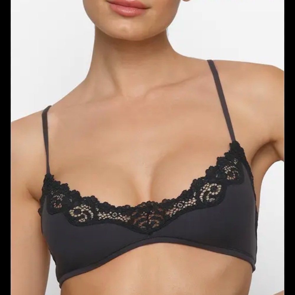 SKIMS Charcoal Lace Bralette